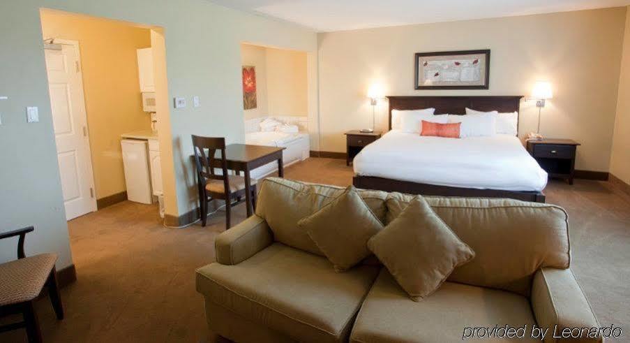 Amsterdam Inn & Suites Сассекс Екстер'єр фото